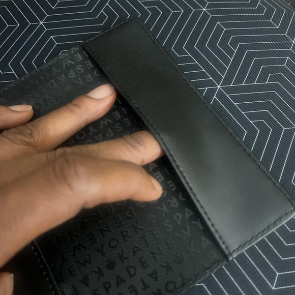 Kate Spade Leather Passport holder with card slots - Picture 6 of 6